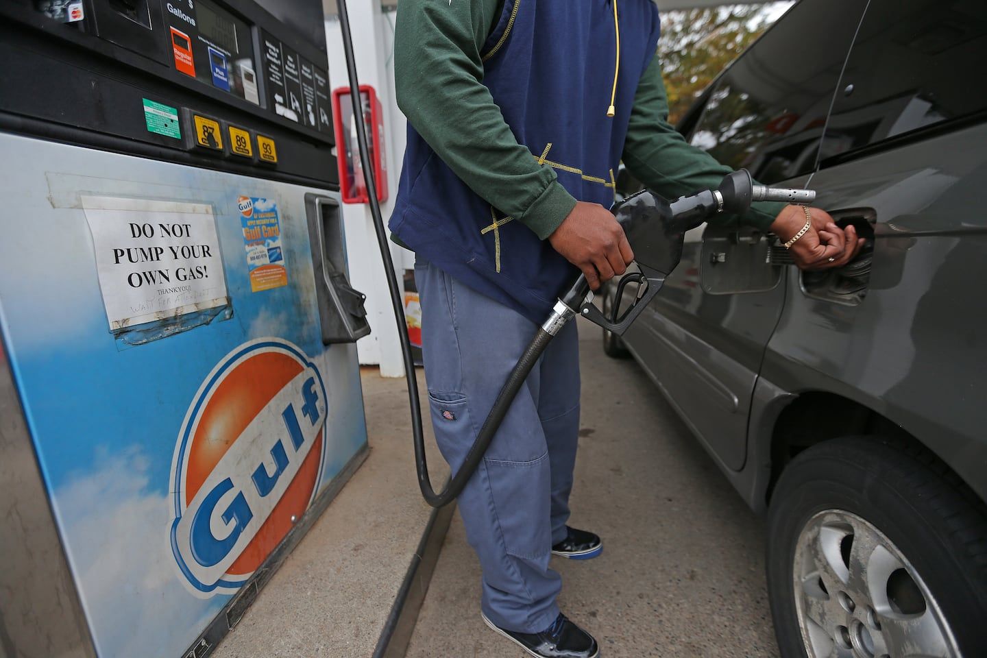 Gas station owners feel the squeeze as prices rise