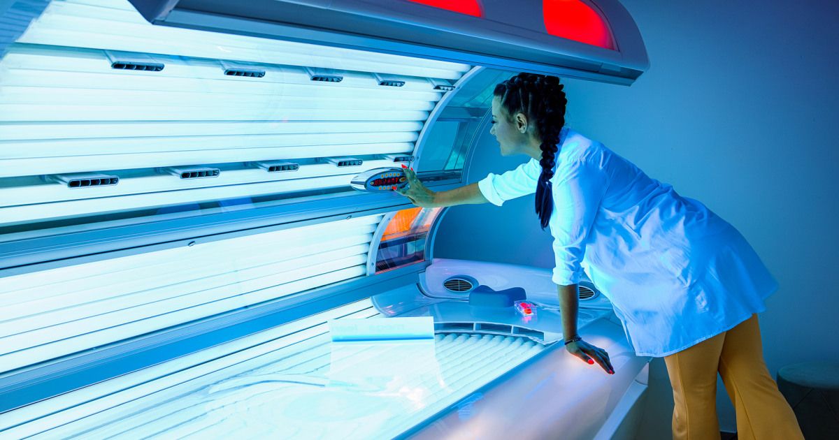 FDA pulls proposed rule barring teens from indoor tanning
